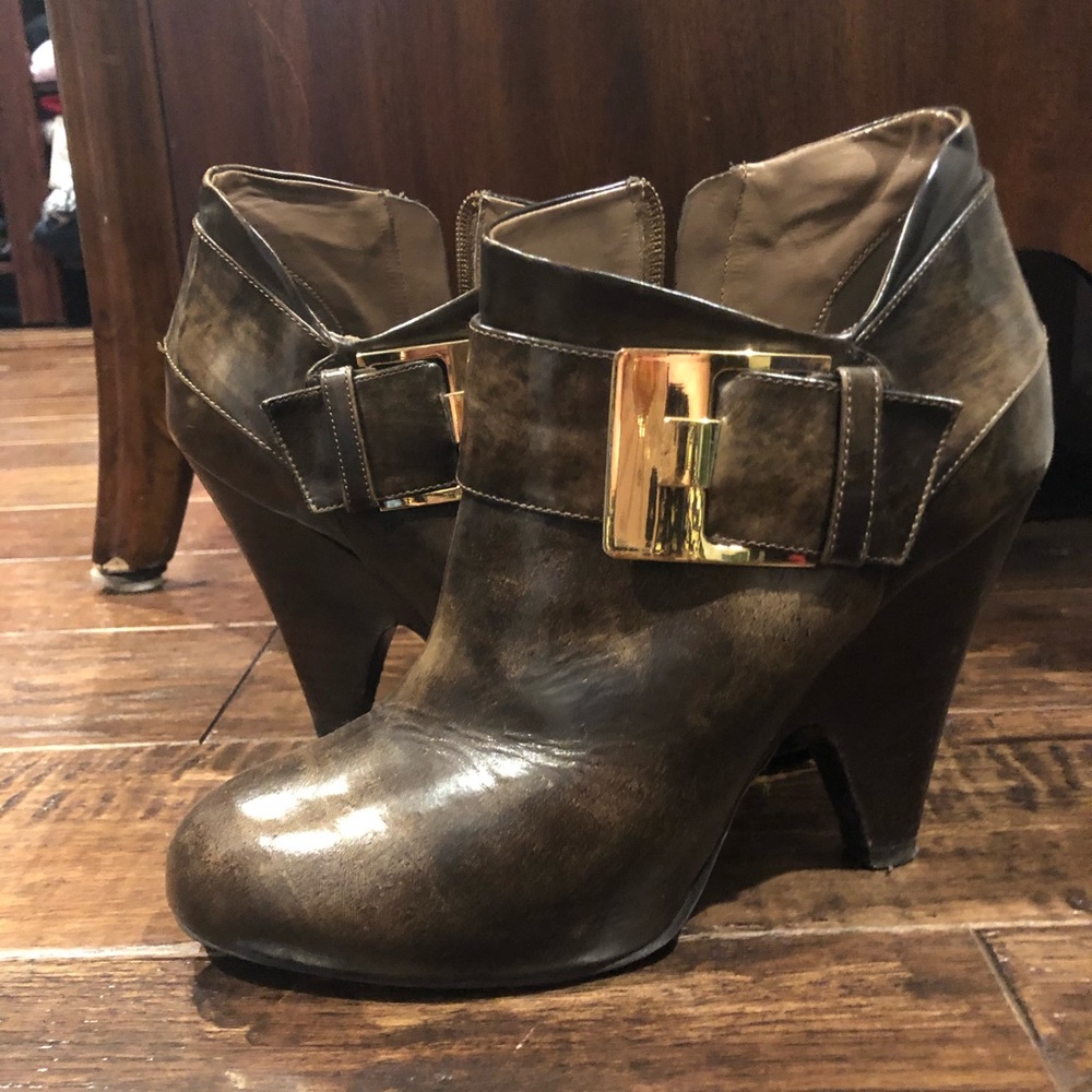 Vince Camuto Short Brown Booties